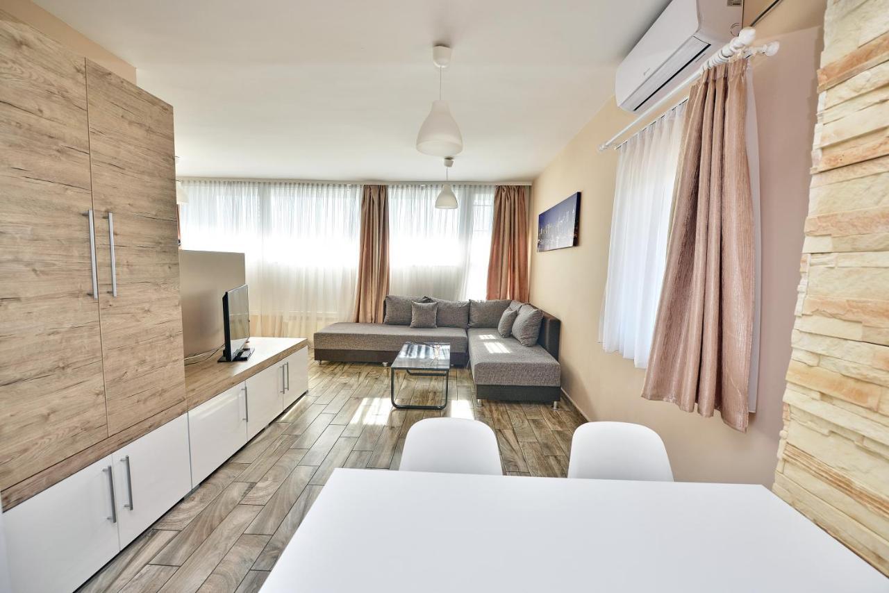 Panorama City Apartman Печ Экстерьер фото